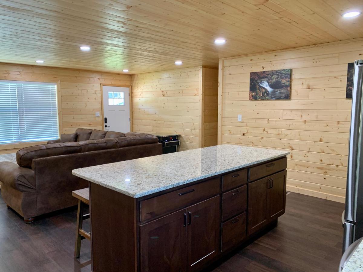 The Brick House: Brand New! 3 Bedroom Home With Private Driveway Pigeon Forge Exterior photo