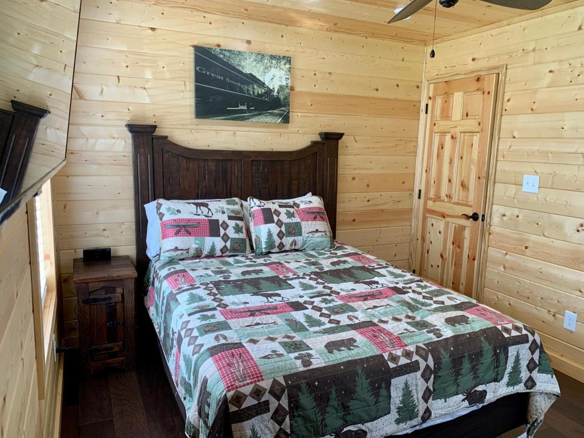 The Brick House: Brand New! 3 Bedroom Home With Private Driveway Pigeon Forge Exterior photo